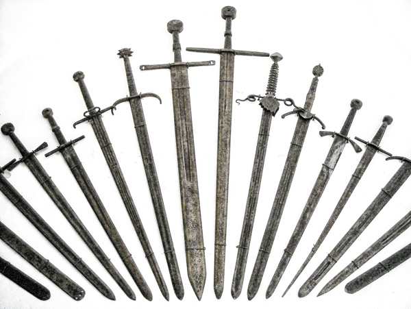 剑历史中世纪骑士金属武器