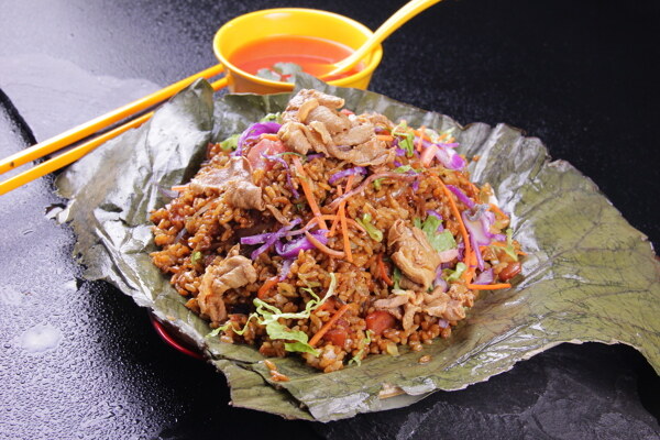 孜然羊肉荷葉飯圖片