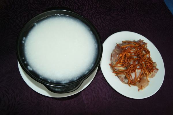 蟲草花雞粥圖片