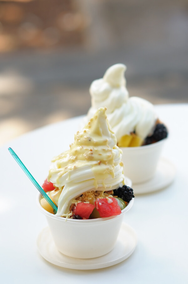 美味酸奶冰激凌图片