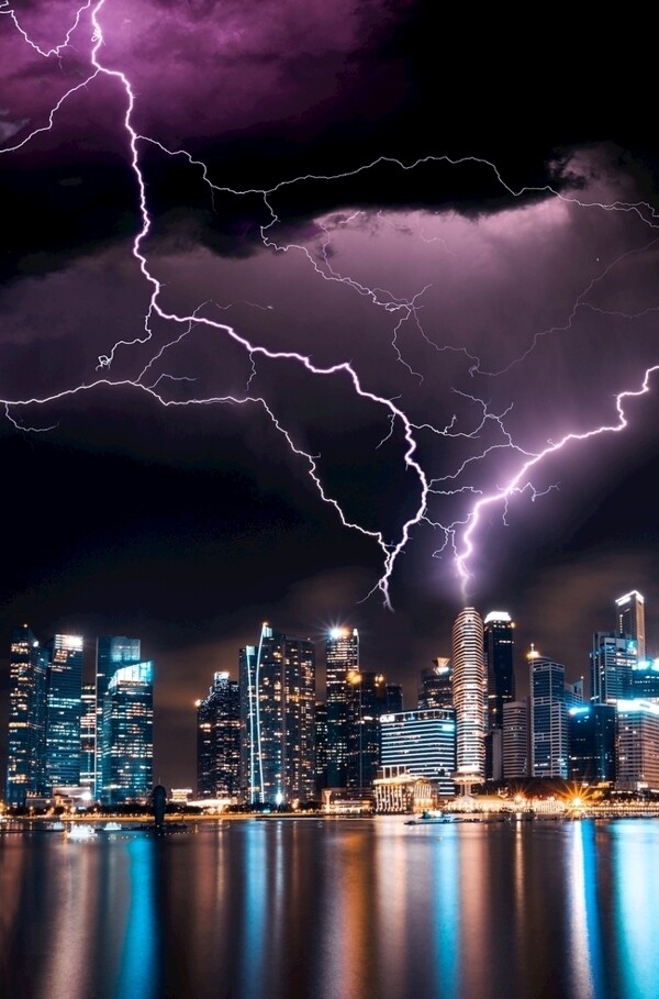 閃電