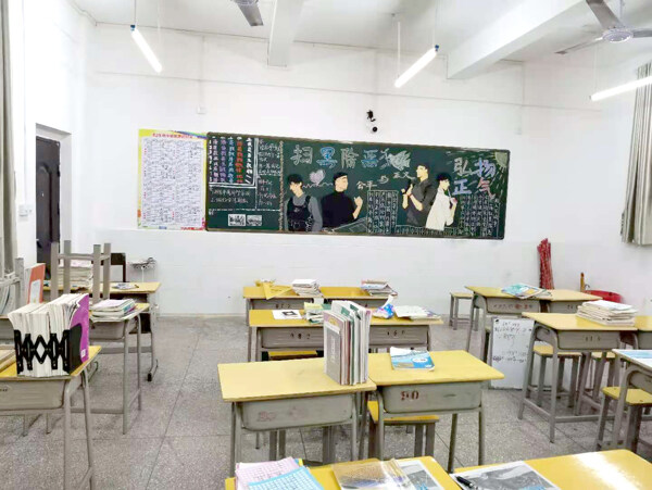 中学生教室图片