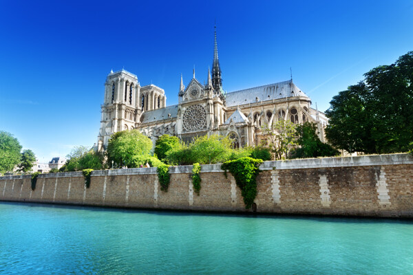 法国巴黎教堂风景图片