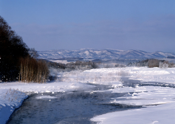 冰雪河流