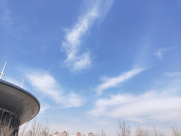藍(lán)天白云
