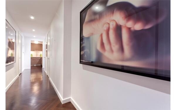 现代客厅走廊挂画墙面装饰室内装修效果图