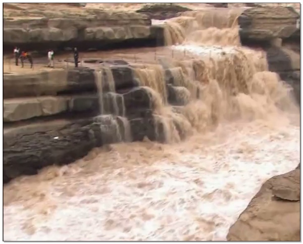 河水石阶视频素材