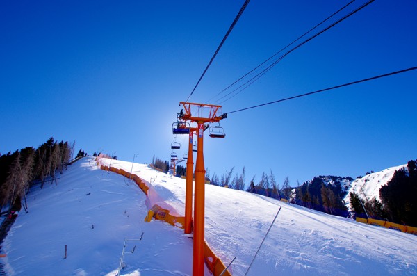 滑雪缆车