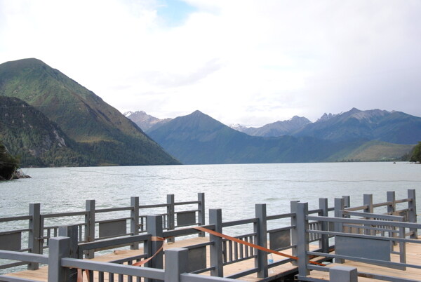 大山湖水