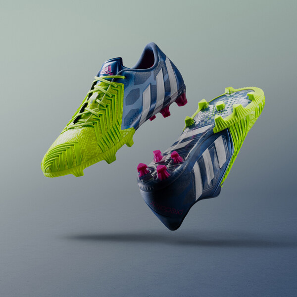 ADIDAS足球鞋图片