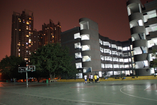 静夜的篮球场图片