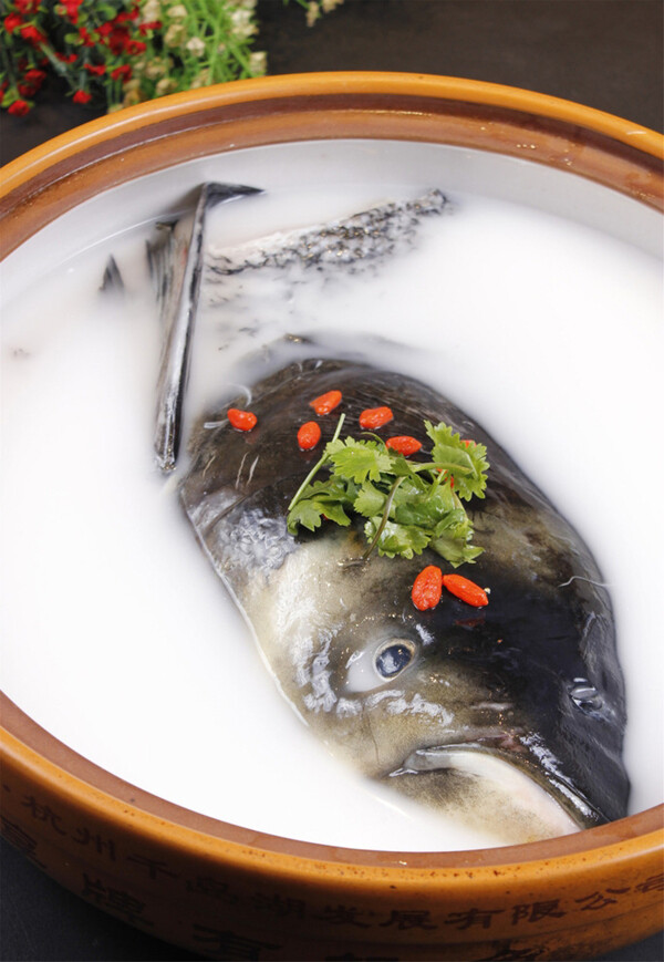 炖千岛湖鱼头图片