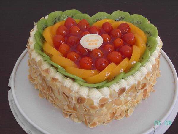 爱心水果蛋糕图片