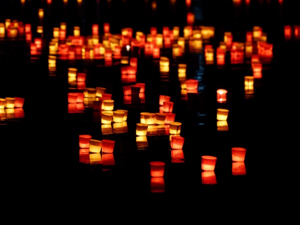 放河燈節(jié)日祈福