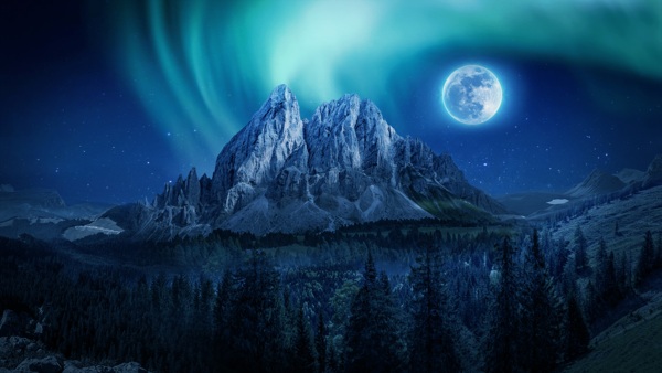 月亮星空极光山森林合成