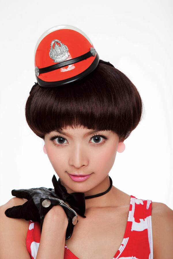 時(shí)尚美女圖片