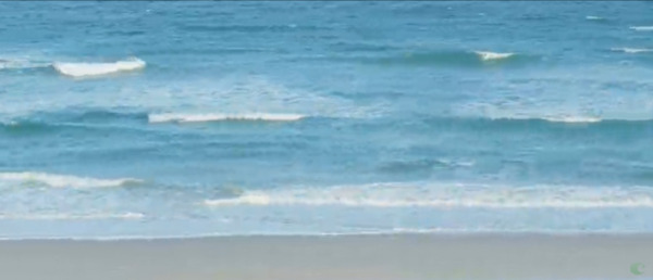 海浪群后浪推前浪洁白沙滩实拍高清视频素材