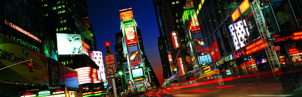 纽约时代广场宽幅夜景超清晰图片