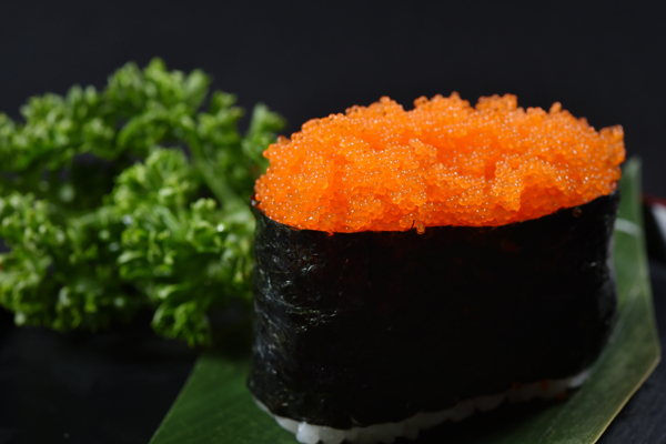 鱼子酱寿司料理图片
