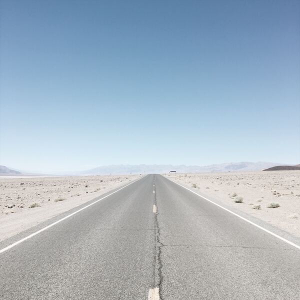 穿越荒漠的道路