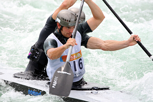 2008奥运会激流回旋双人划艇比赛图片