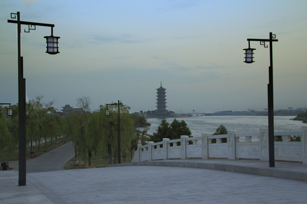 黃昏佛塔圖片