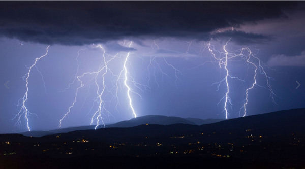 雷電