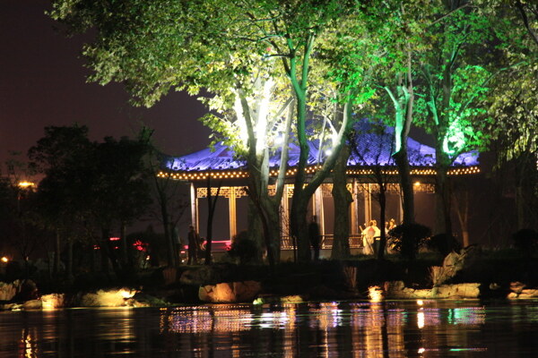 南京玄武湖LED照明亮化工程图片