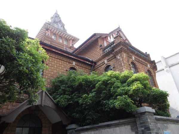 老上海建筑别墅仰视