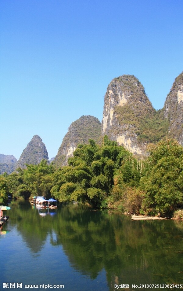 美丽漓江江边风景图片