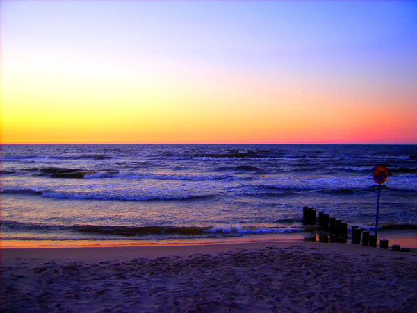 海岸夕阳景色图片