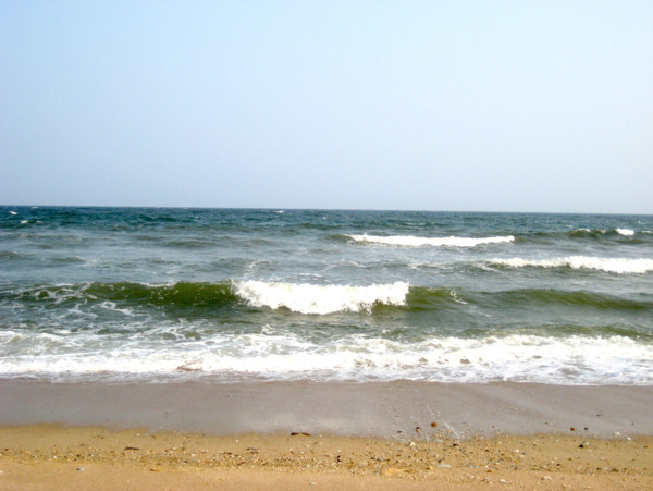 海景汹涌海浪图片