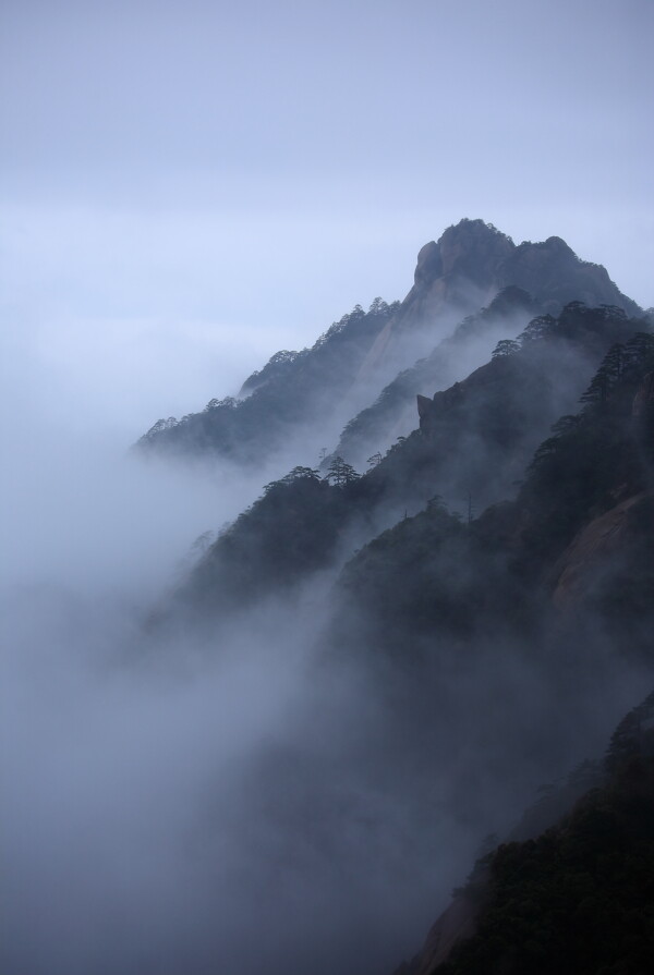 水墨黄山图片