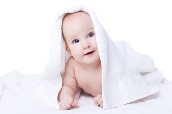 披着毛巾被的宝宝图片