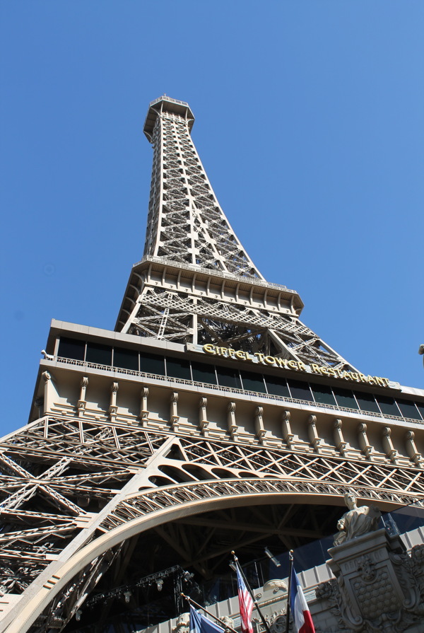 法国埃菲尔铁塔唯美图片