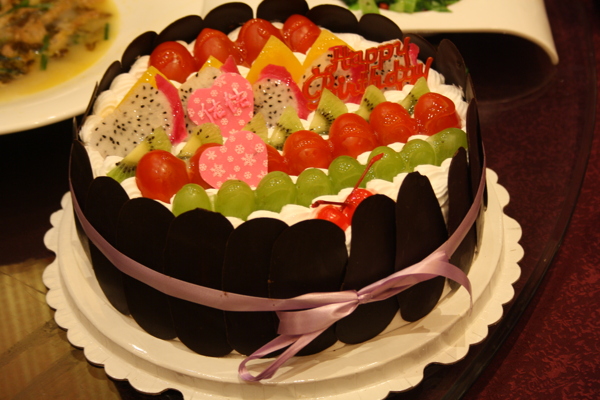 水果巧克力生日蛋糕