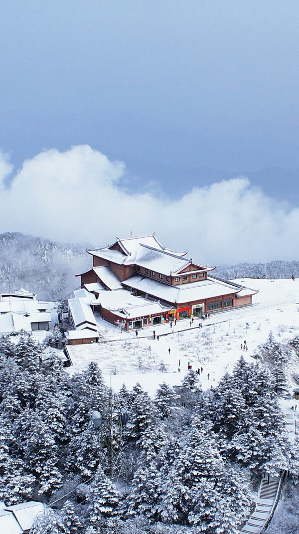 寺庙雪景图片