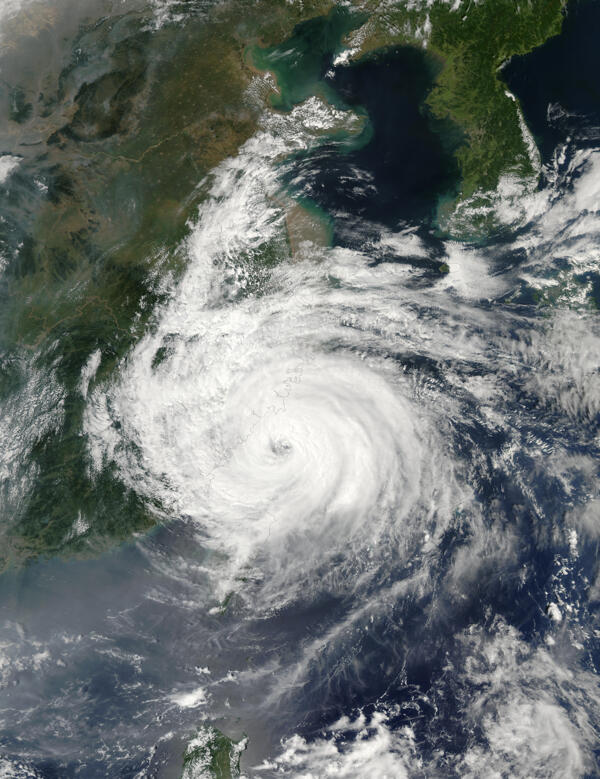 台风过境中国图片