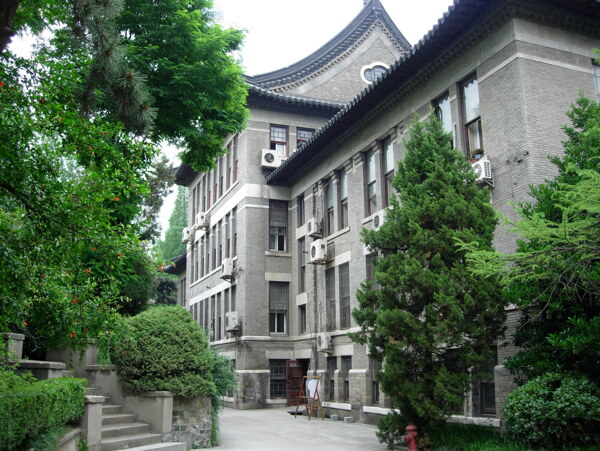 南京大学一景图片