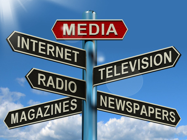 路标显示媒体网络电视报纸杂志和电台