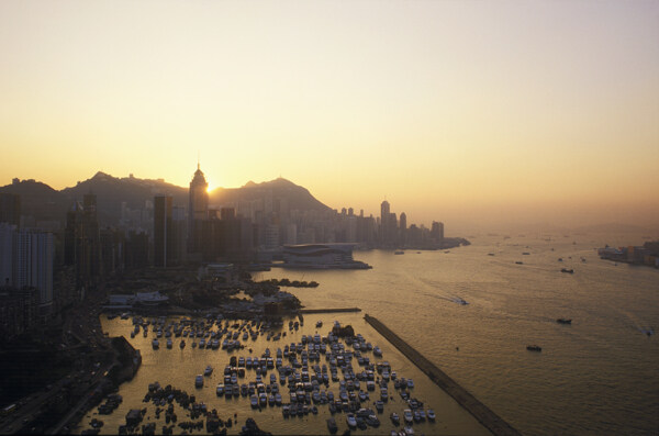 清晨时的香港城市风光图片