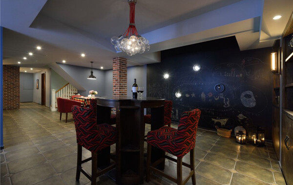 中式轻奢客厅暗红色椅子室内装修效果图