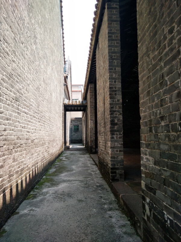 狭窄的小巷
