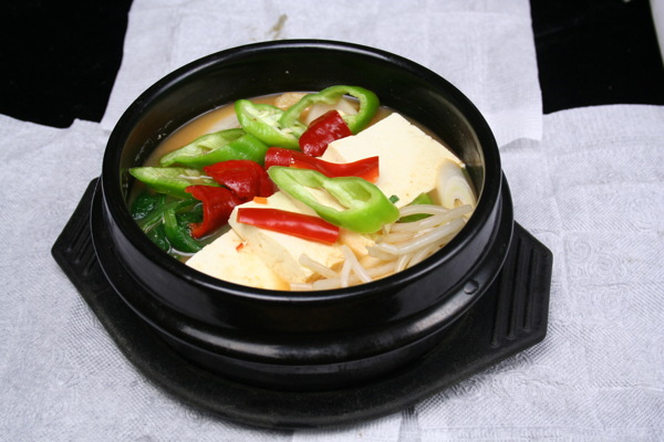 韩式砂锅大酱汤图片