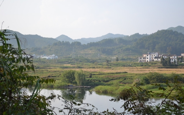 山村远景图片