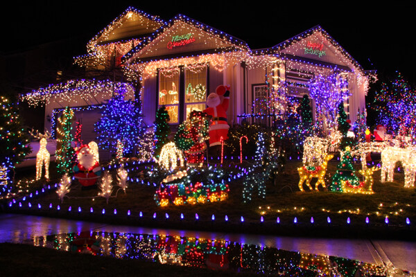 圣诞节房屋彩灯装饰图片