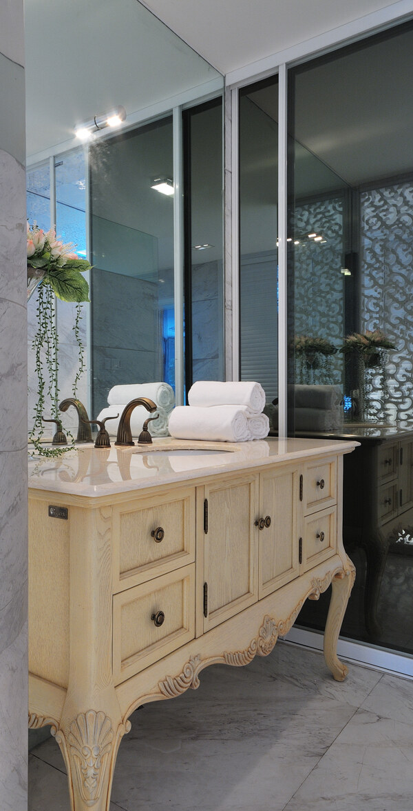 东南亚大气风格浴室柜子设计效果图
