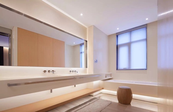 现代别墅卫生间浴缸家装实景图