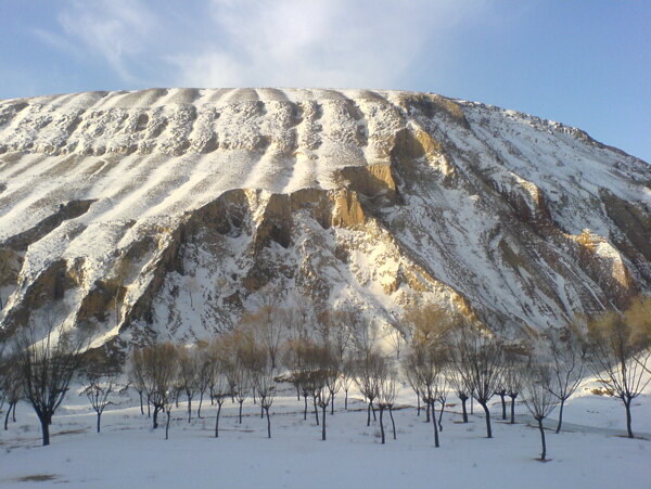 陕北雪山图片