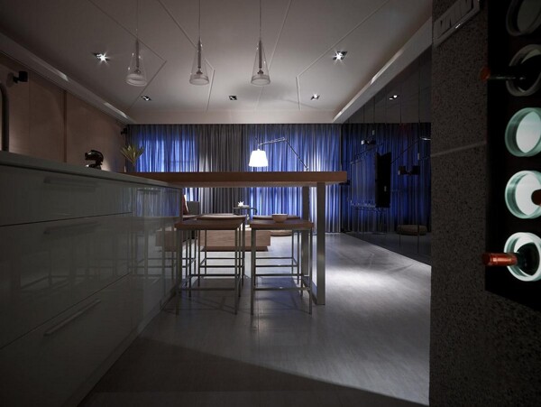 现代暗色冷酷客厅瓷砖地板室内装修效果图